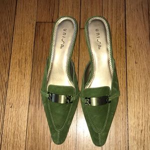 Size 10B Green Unisa slide on short heels